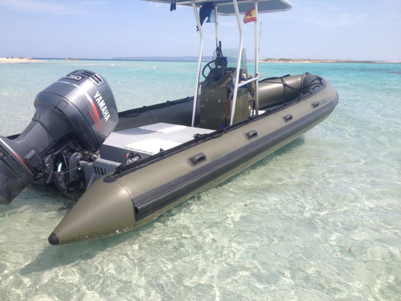 Se alquila semi rígida, marca Zeppelin