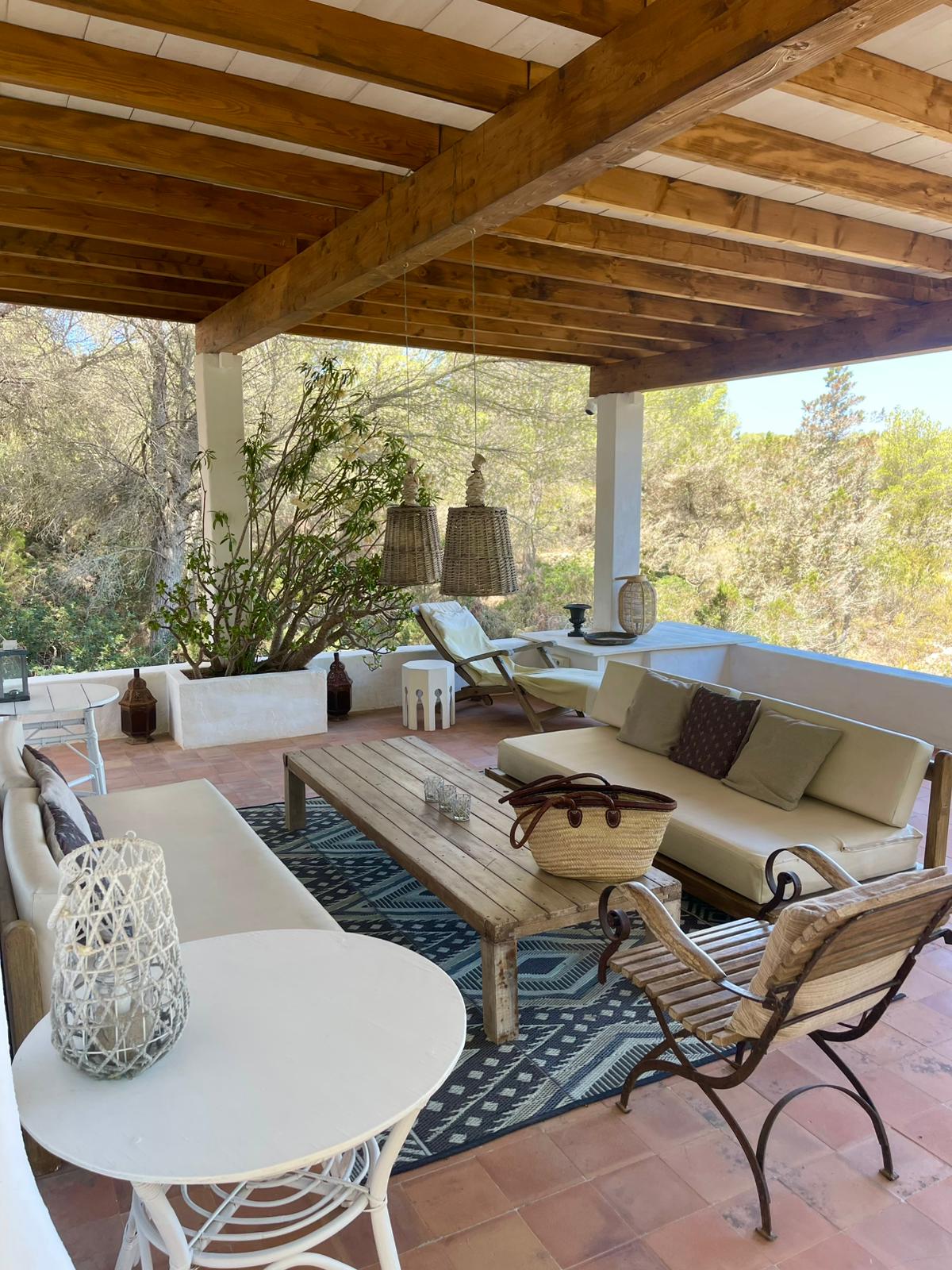 Formentera, casa con licencia turistica en plena naturaleza y vistas al mar.
