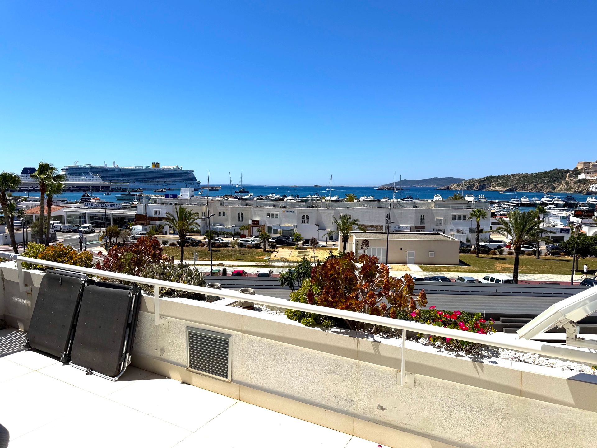 Botafoch primera linea, apartamento  vista mar